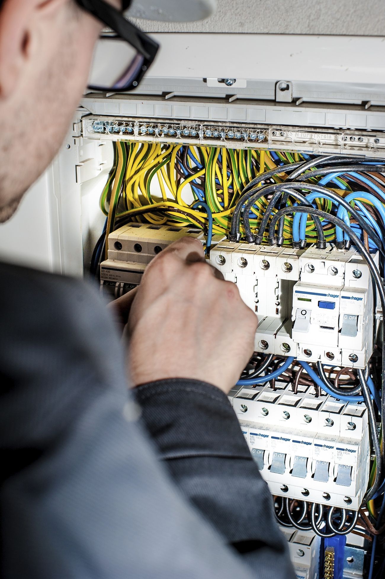 Electricians and Tradies Content Development Computer engineer working