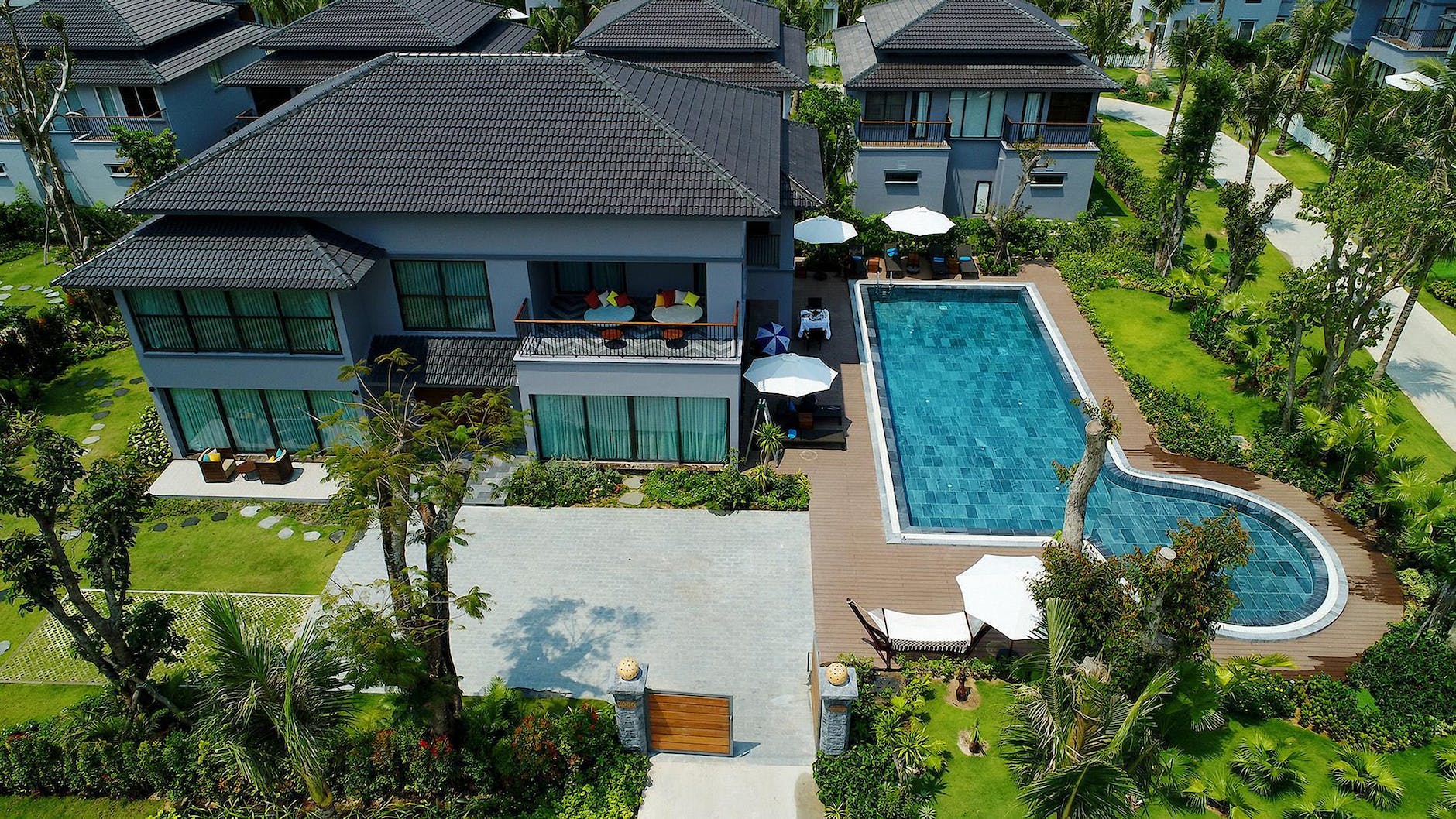 bird s eye view of a house with swimming pool